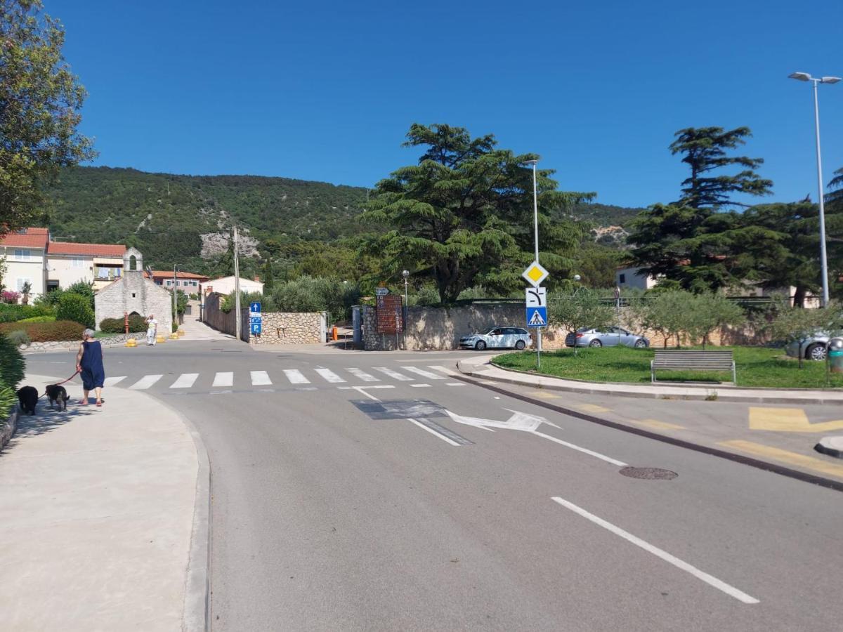 Apartments Rose1 Крес Екстериор снимка
