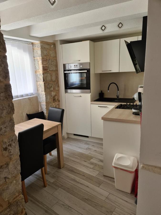 Apartments Rose1 Крес Екстериор снимка